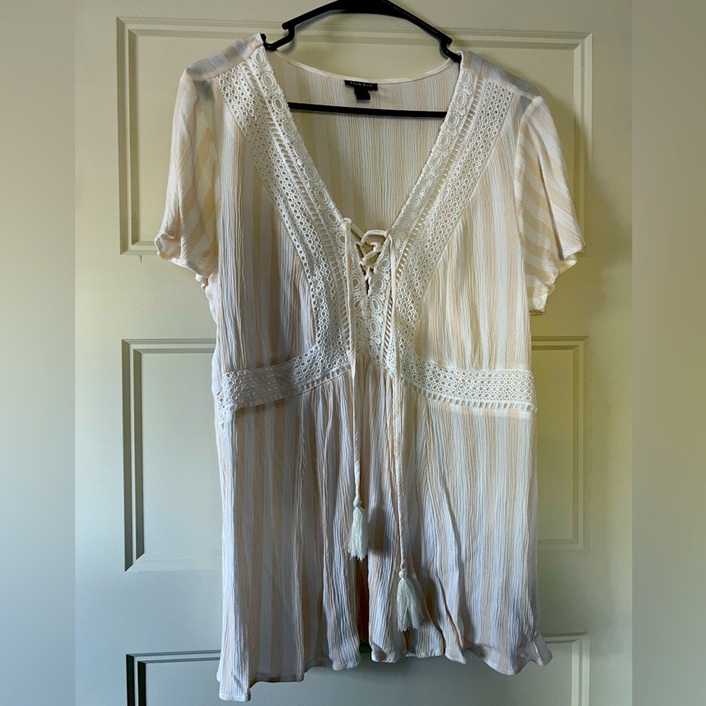 Torrid Babydoll Crinkle Gauze with Crochet Inset Lace-Up top